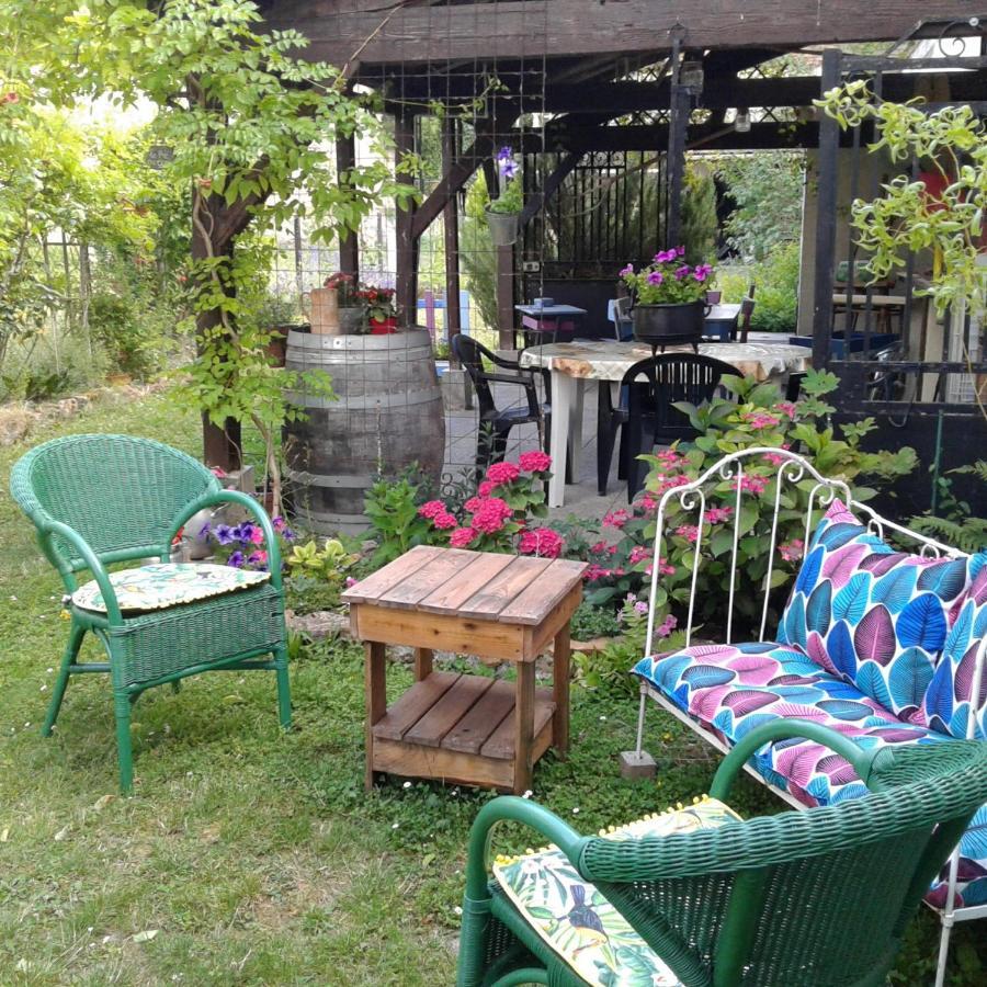 Le Coq En Pate Bed & Breakfast Romilly-sur-Seine Exterior photo
